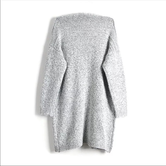 Restocked! Cozy Gray Long Knit Cardigan w/ Pockets - Picture 3 of 6